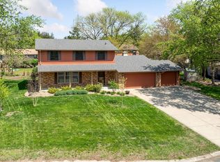 156 Spring Valley Cir, Bloomington, MN 55420