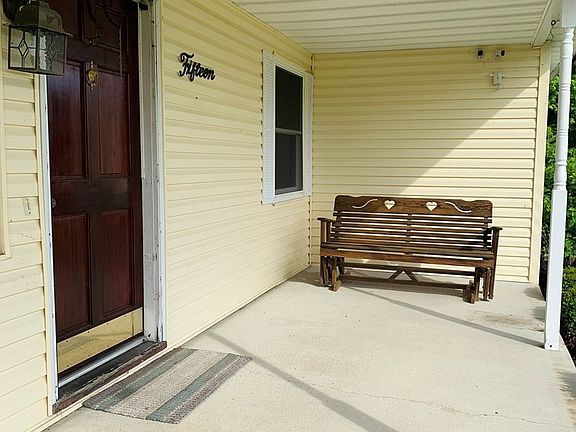 4th image of 15 Zeigler Rd