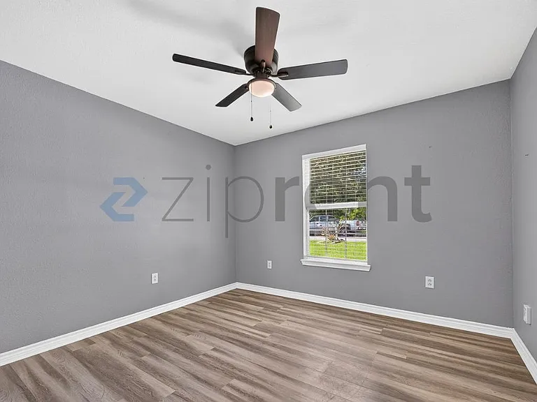 940 Chase St — Photo 26