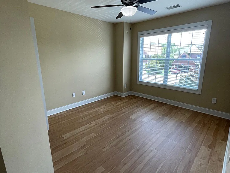 1746 Wayah Dr — Photo 2