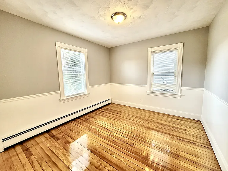 524 Charles St #1R — Photo 7