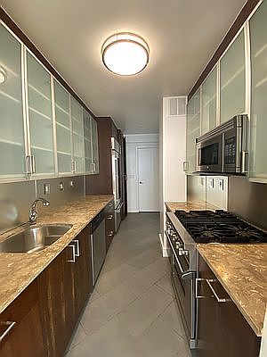 1st image of 165 E 66th St APT 12c