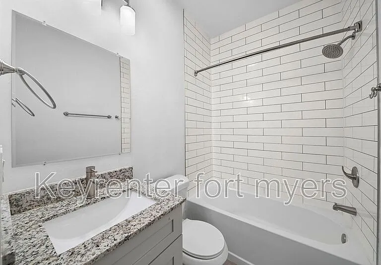 4716 29th St SW — Photo 16
