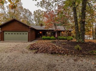 570 Whispering Oaks Dr, Galena, MO 65656