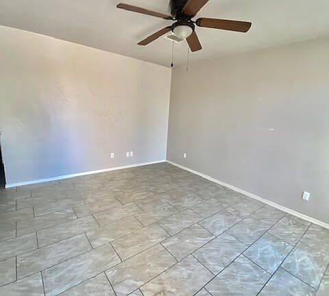 3rd image of 708 Hc Gilbert Minjares Dr #B