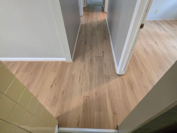 3rd image of 521 Elizabeth St