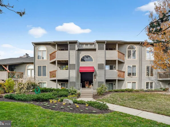 2114 Chesapeake Harbour Dr E #202, Annapolis, MD 21403