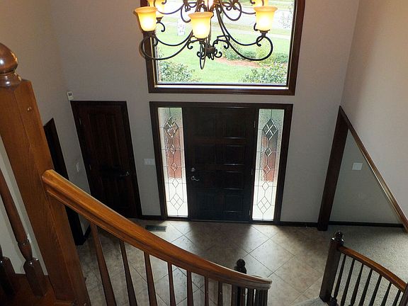 3rd image of 132 Misty Oak Pl