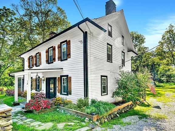 4th image of 18 Edge Hill Rd