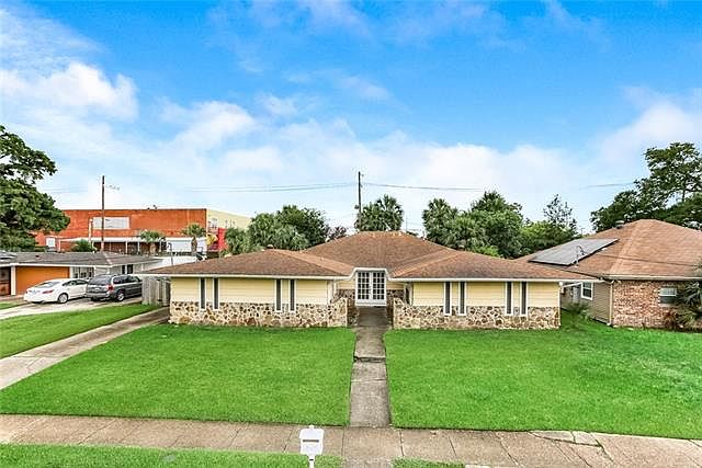 1st image of 4614 Stephen Girard Ave