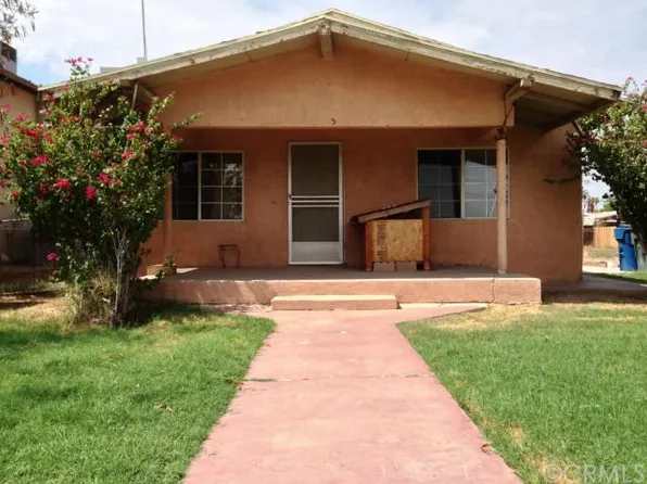 5 Palm Dr, Calexico, CA 92231