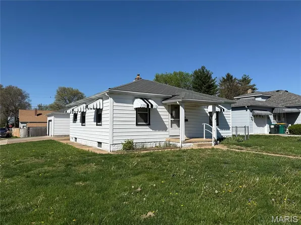 19 W Mill St, Millstadt, IL 62260