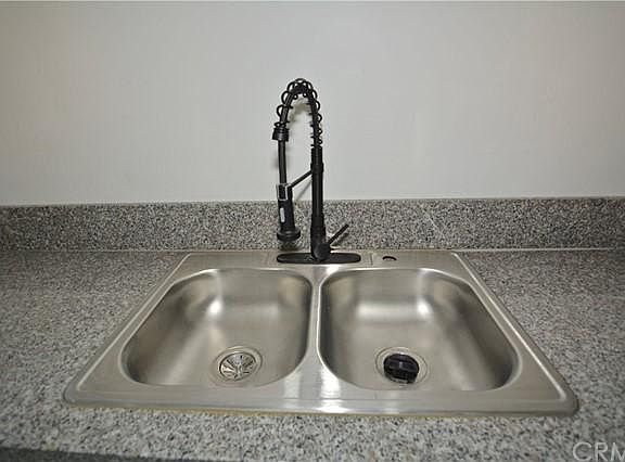 5th image of 1288 N Mount Vernon Ave