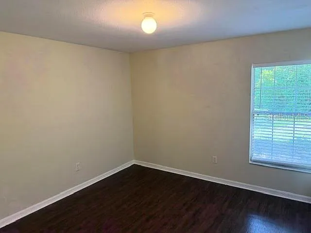 513 Hamlet Ct — Photo 10