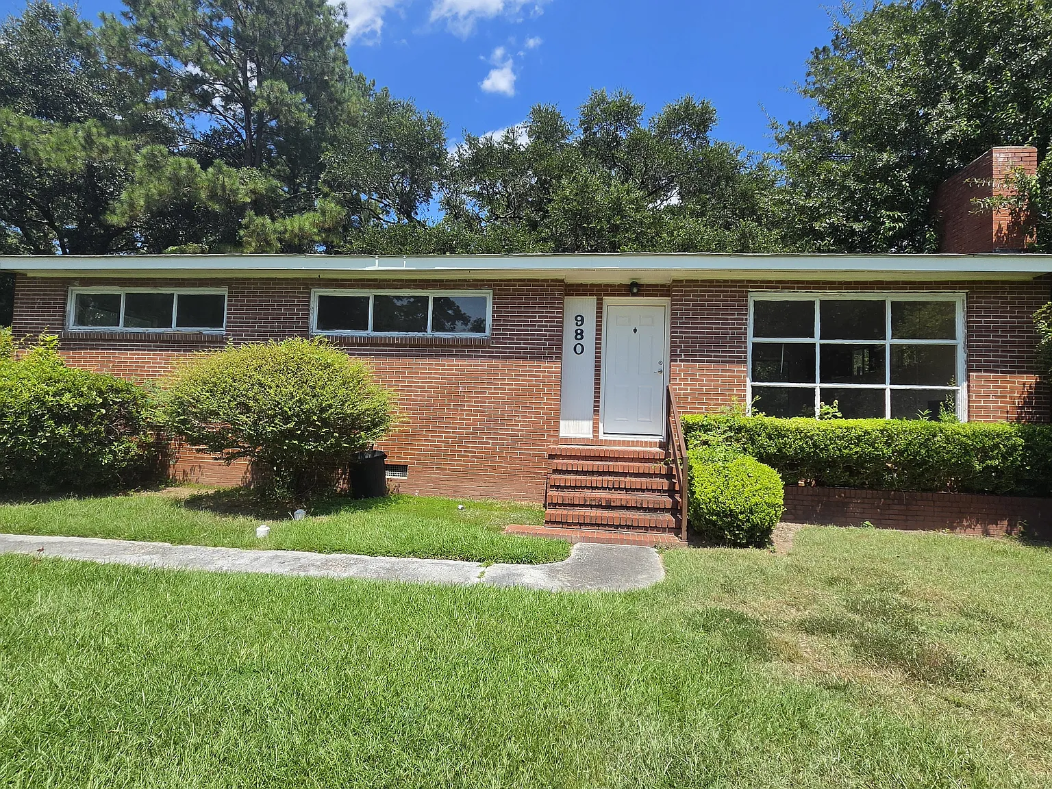 3 bed, 1456 sqft, $1,250 — Photo 1