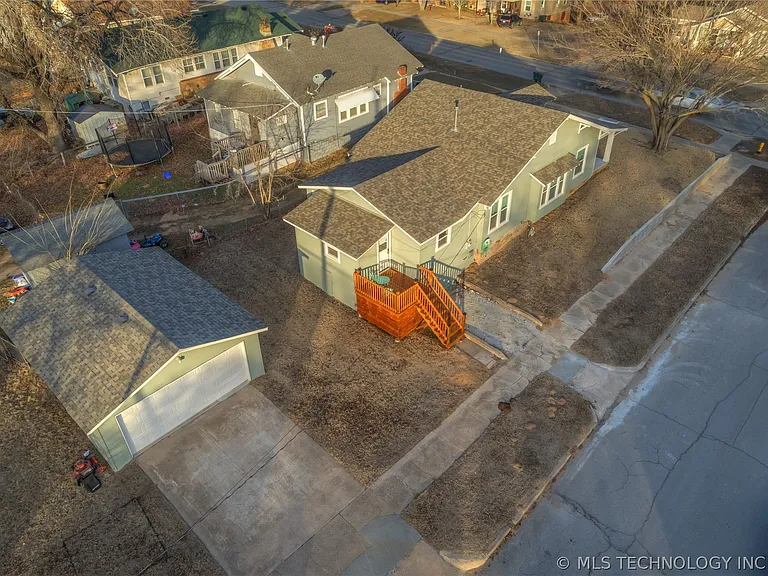 700 N McKinley Ave — Photo 42