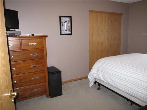 2nd image of 102 Prairie Heights Dr APT 409