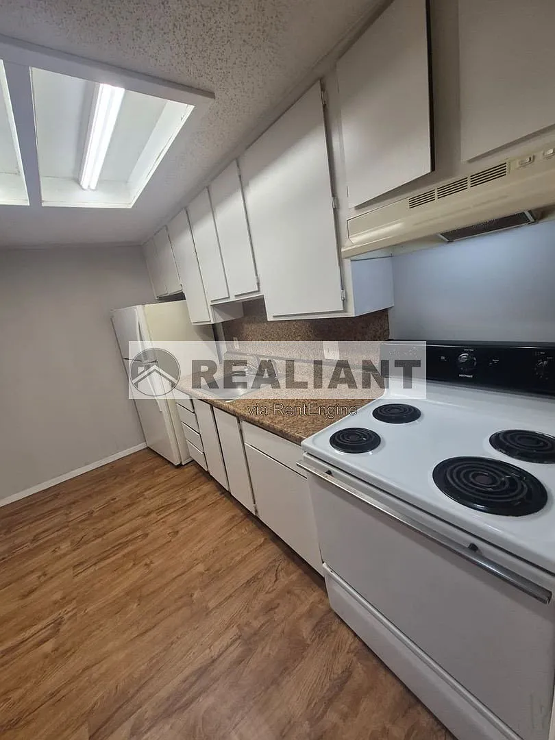 1 bed, 1.0 bath, 576 sqft, $995 — Photo 4