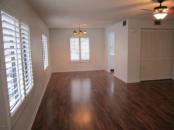 4th image of 200 International Dr APT 407