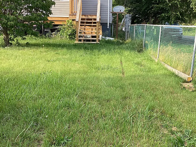251 E Offutt St — Photo 14