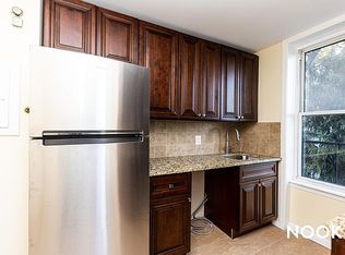 60-15 Madison St #2R, Ridgewood, NY 11385