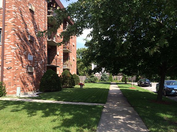2nd image of 7110 W 93rd Pl APT 1D