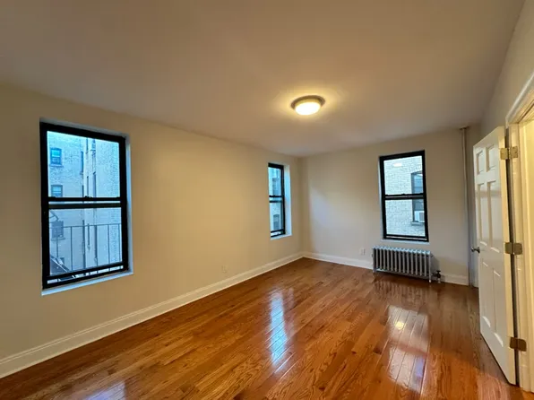100 Lefferts Avenue image 1 of 6