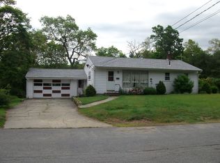 3 Starrett Ave, Middleboro, MA 02346