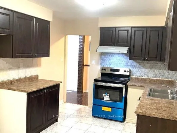 36 Bruce Beer Dr, Brampton, ON L6V 2W9
