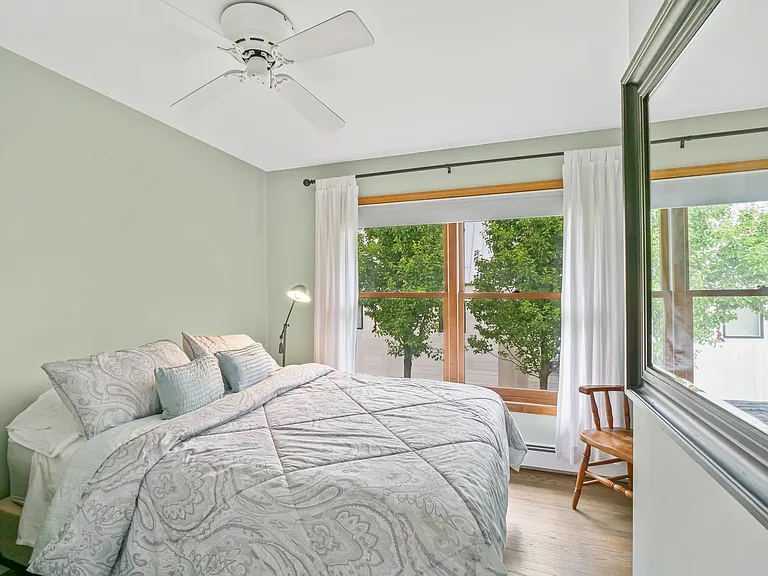 32 Sanger Pl — Photo 14