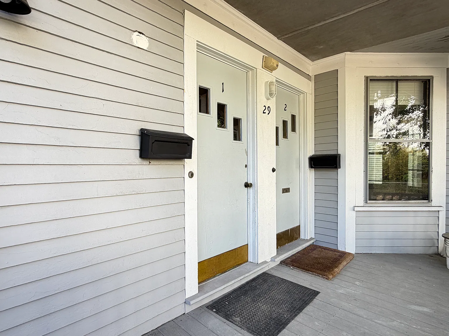 2 bed, 950 sqft, $2,500 — Photo 1