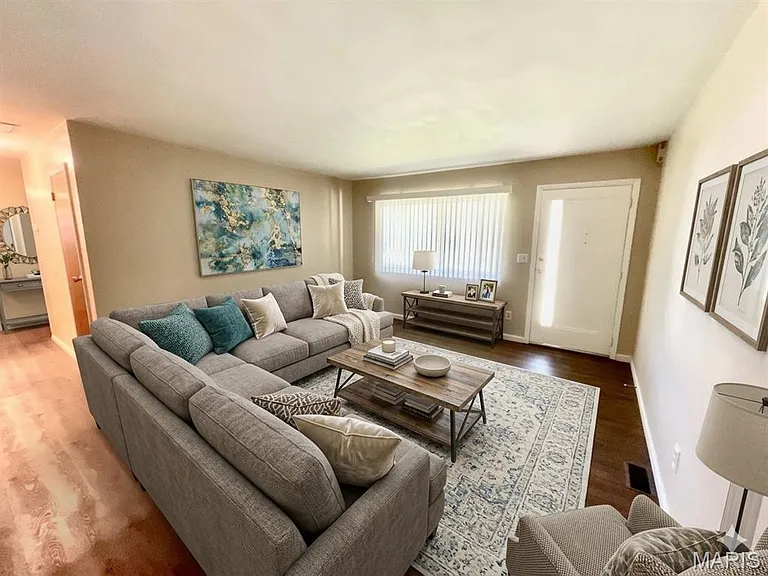 208 Harvard Dr — Photo 11
