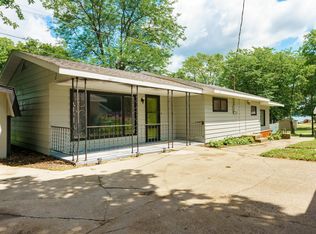 95363 Willow Dr, Lawton, MI 49065