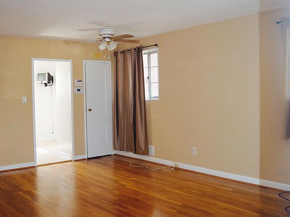 open living/dinning room