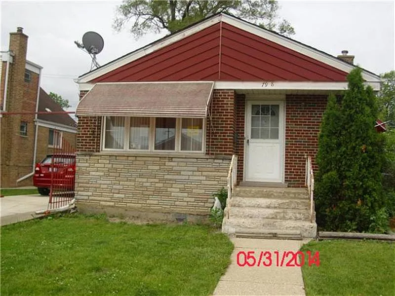 7958 S Kolin Ave photo 1