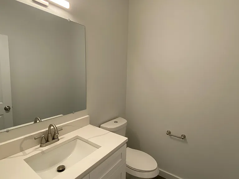 505 W Walker St #10 — Photo 7
