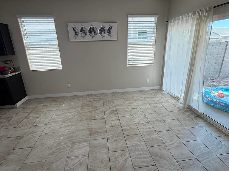 7836 W Riverside Ave — Photo 5