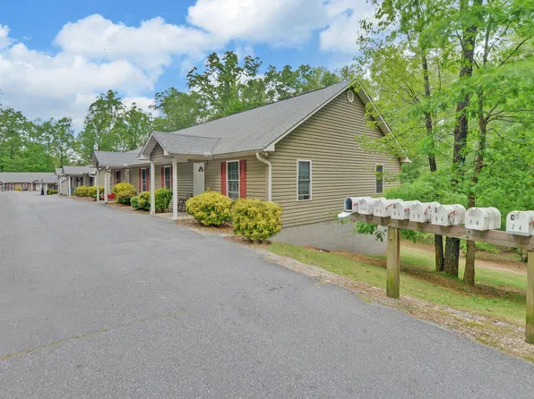 56-108 Hickory Ct, Toccoa, GA