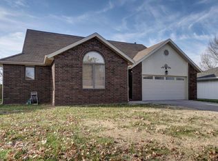 3803 S Parklane Ave, Springfield, MO 65807