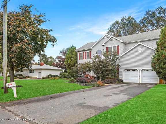 4th image of 2153 Briarwood Ave