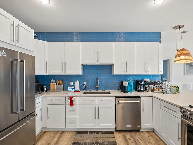 204 Sandstone St — Photo 35