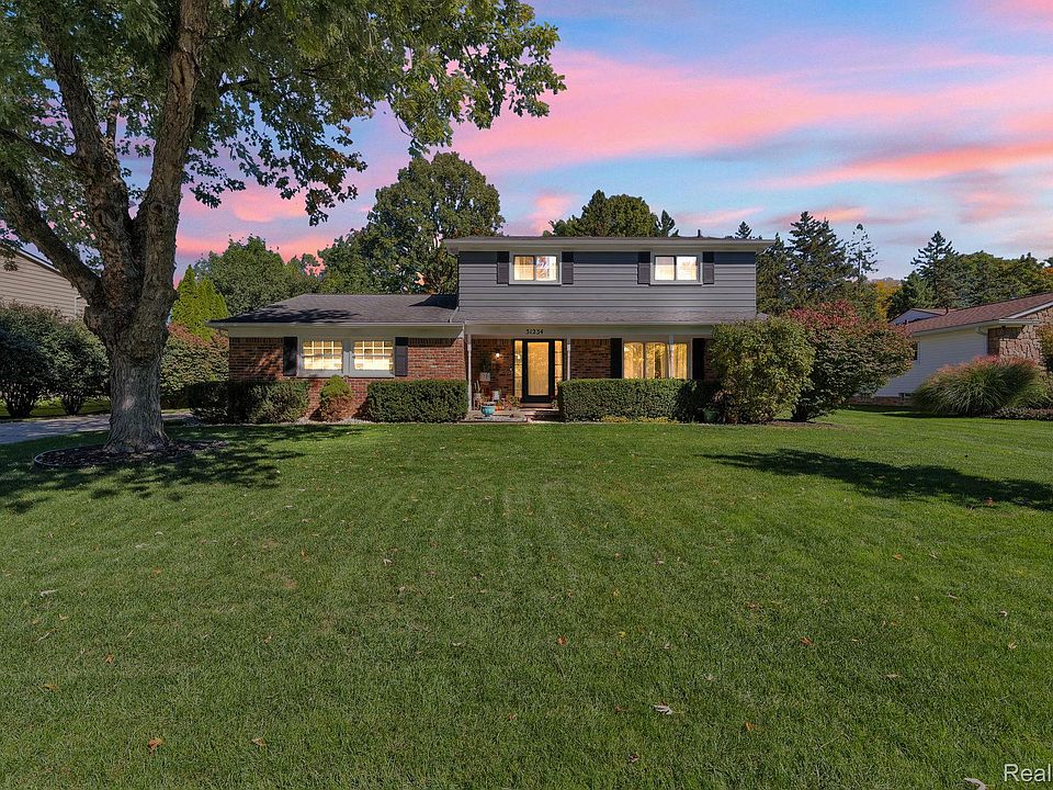 1st image of 31234 Carriage Hill Rd