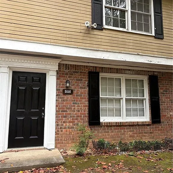 5504 Estates Ct — Photo 1