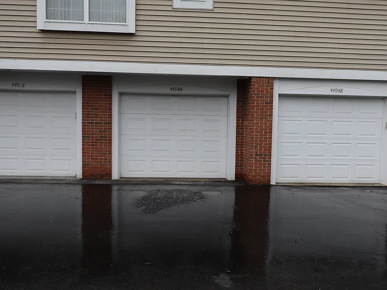 44944 Marigold Dr — Photo 2