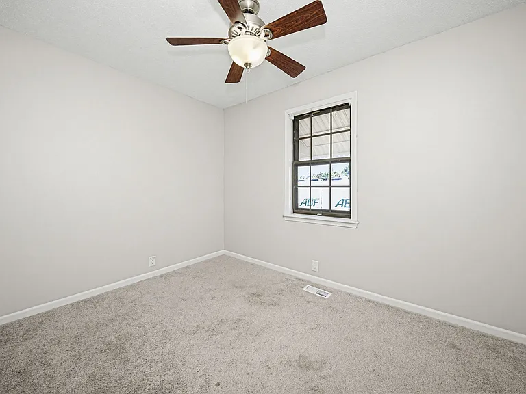 1429 Highland Dr — Photo 19