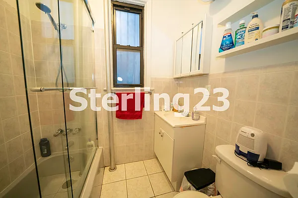 Rented by Sterling Realty Solution Inc | media 9