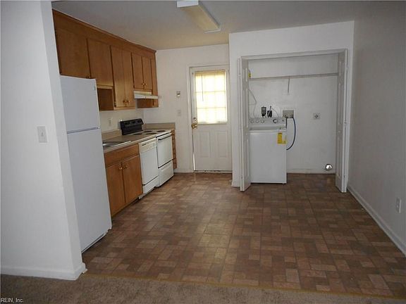 3rd image of 122 Christian St APT 4