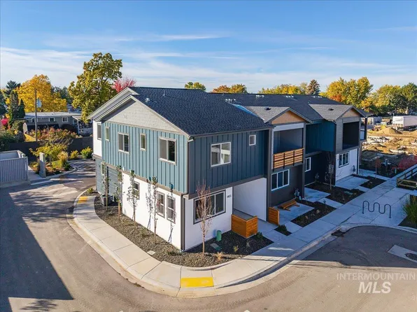 1408 N Cole Cottage Ln, Boise, ID 83704
