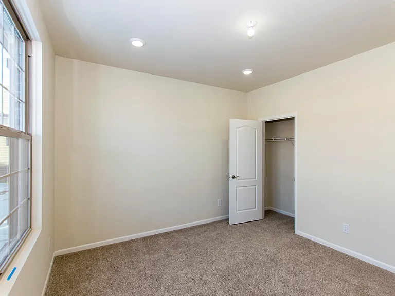 723 W Spaniel Dr — Photo 26