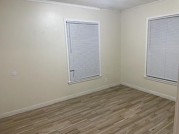 5th image of 952 43rd Street